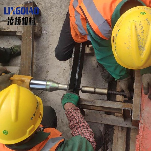 mono strand jack can be used for road subgrade tensioning
